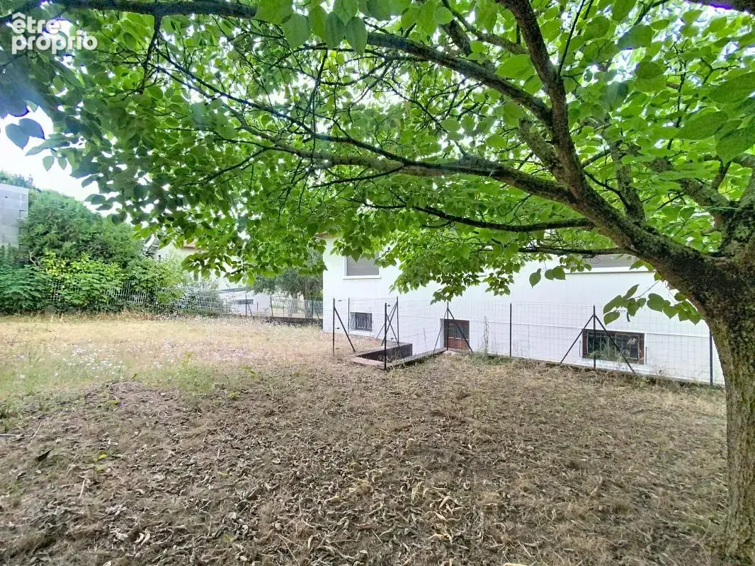 Maison - 3 Chambres  - Sous sol aménagé - Garage - Cave - Balcon - Jardin - Au calme - photo 6