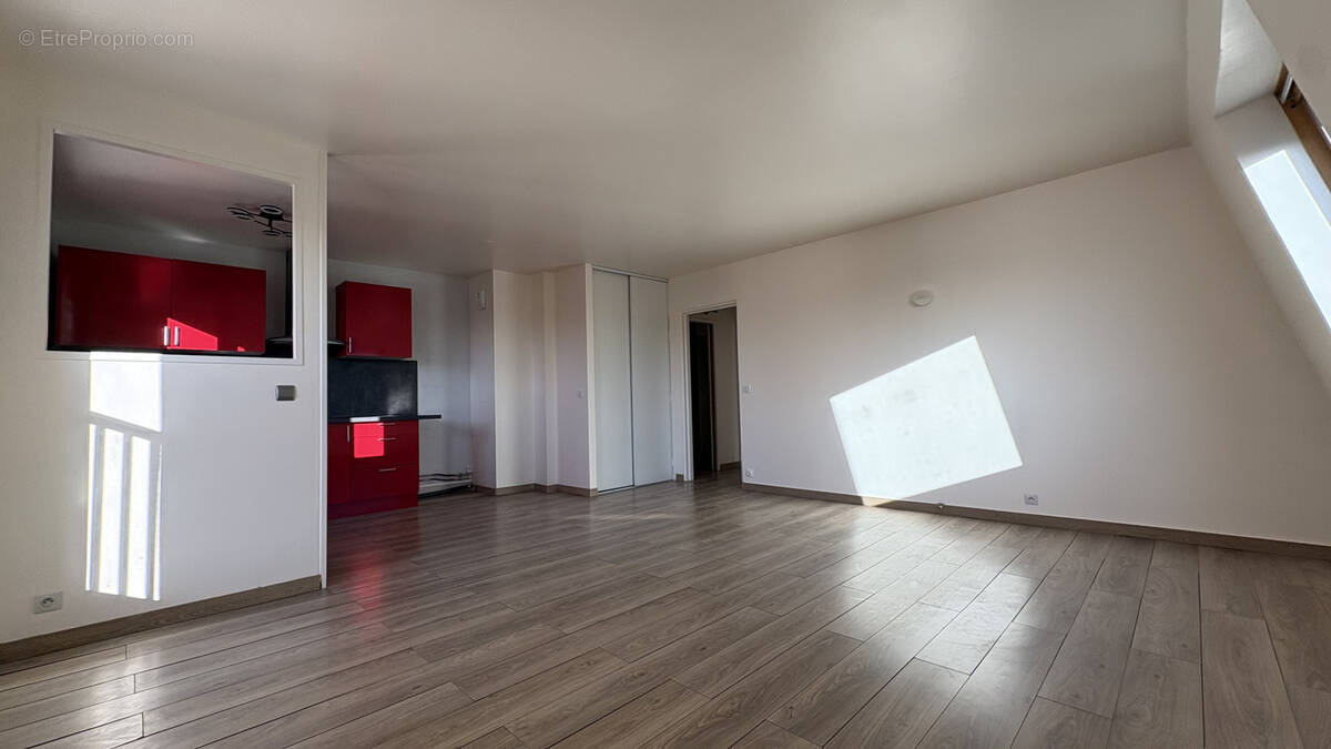 Appartement à SARTROUVILLE