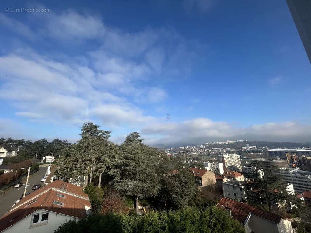 Appartement à SAINT-ETIENNE