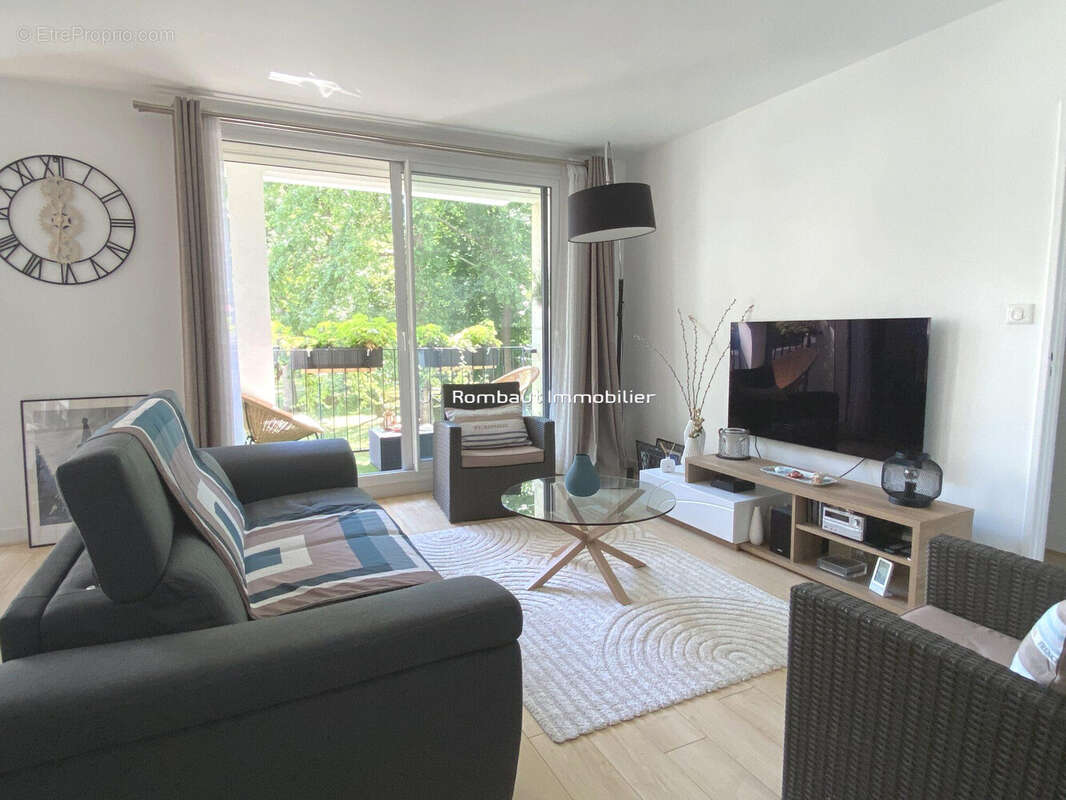 Appartement à LA CELLE-SAINT-CLOUD