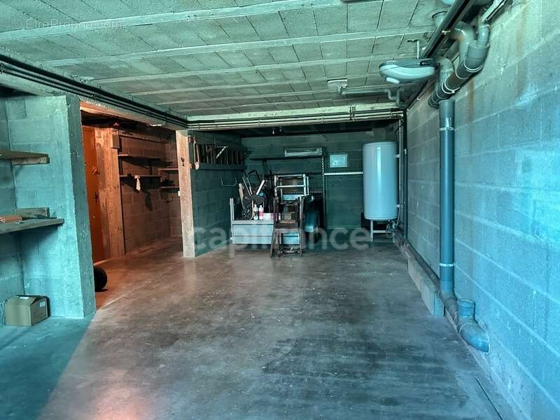 Maison à SAINT-BRIS-LE-VINEUX