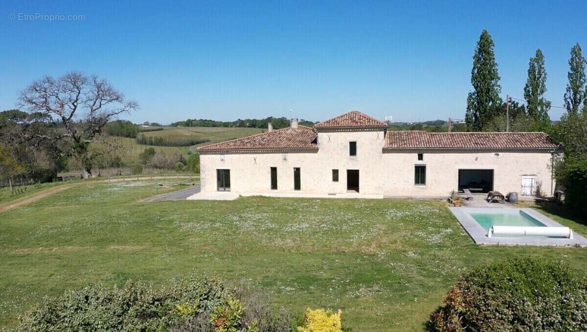 Maison à ESCOUSSANS