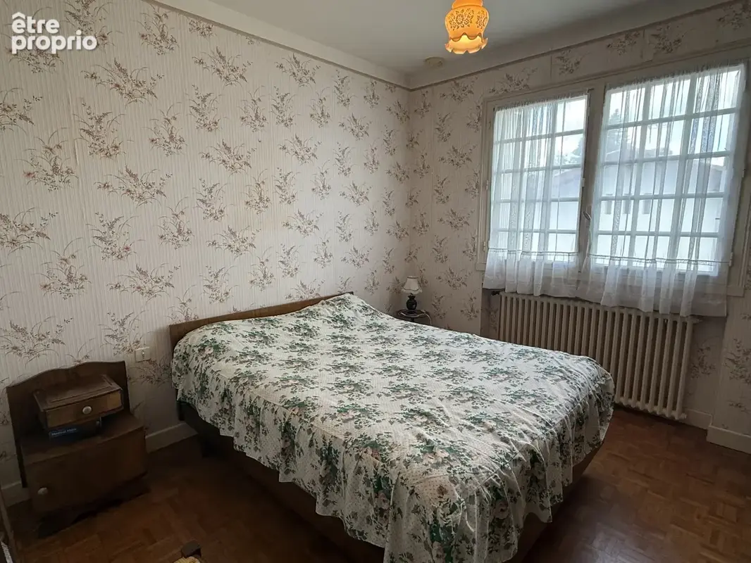 VILLENEUVE-SUR-LOT, maison des années 70 avec 5 chambres et jardin - photo 5