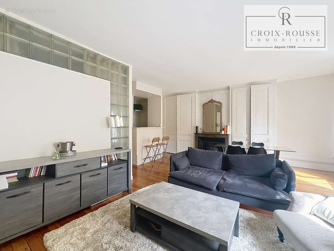 Exclusivité. croix-rousse. appartement de charme. au cœur de la grande rue - photo 3
