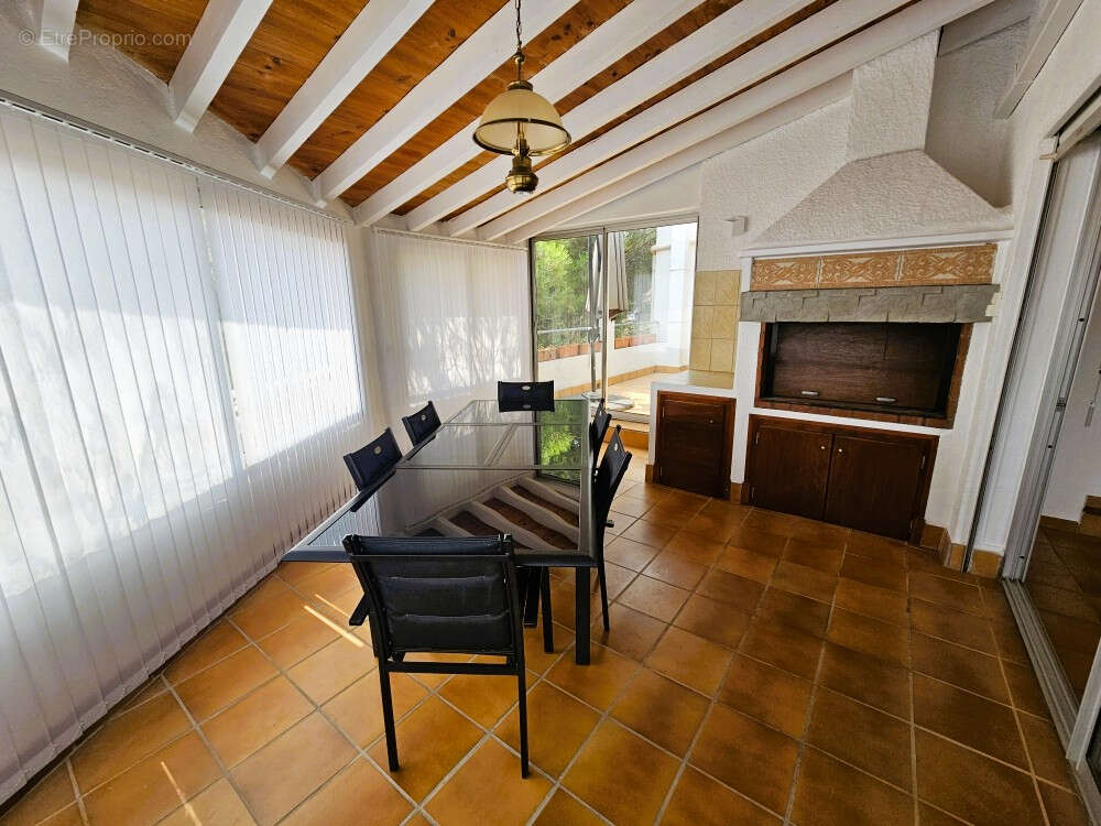 Local + logement t5 - le village - le barcares - photo 7