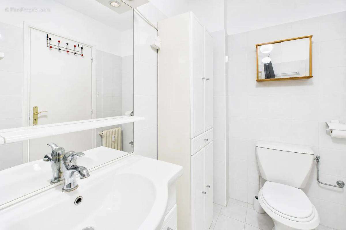 2P rénové de 27 m² avec cave à Cannes - photo 5
