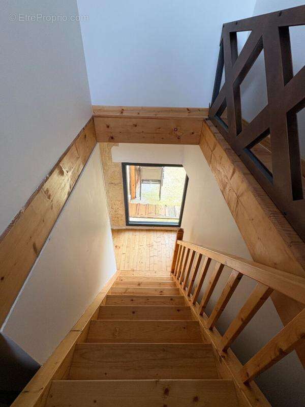 Maison à MONTAGNE