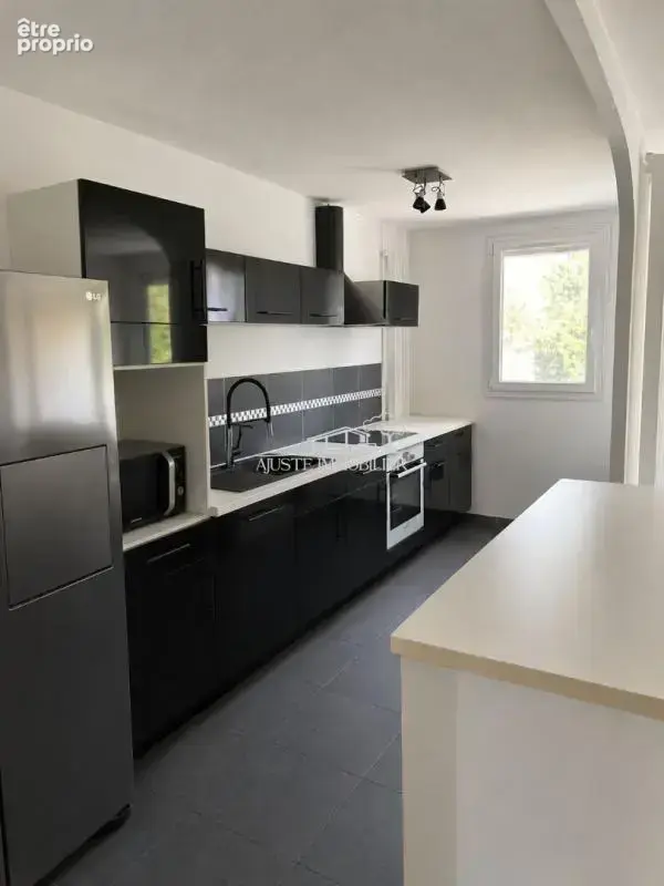 Appartement T3 de 72 m² avec stationnement privatif ? Marignane - photo 3