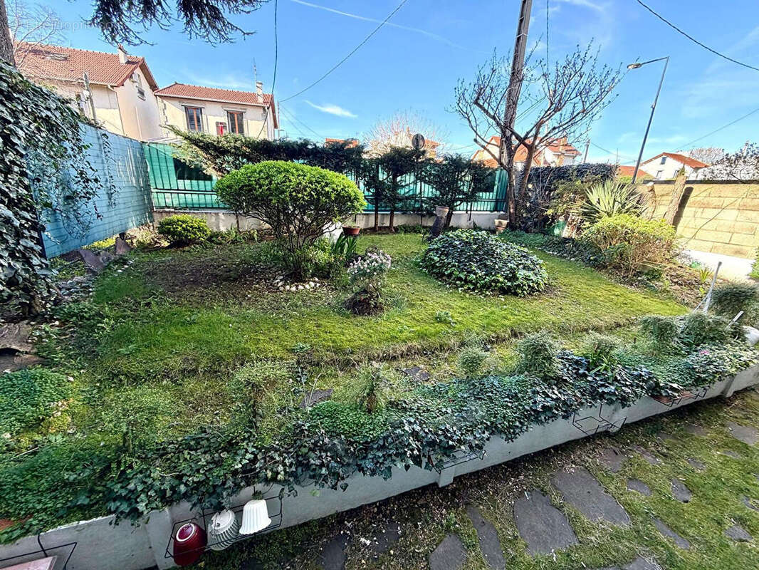 Appartement à COLOMBES