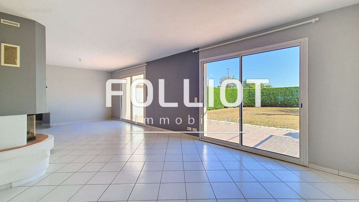 Maison 6 pièces à vendre à Coudeville sur Mer, 3km de la mer - photo 5