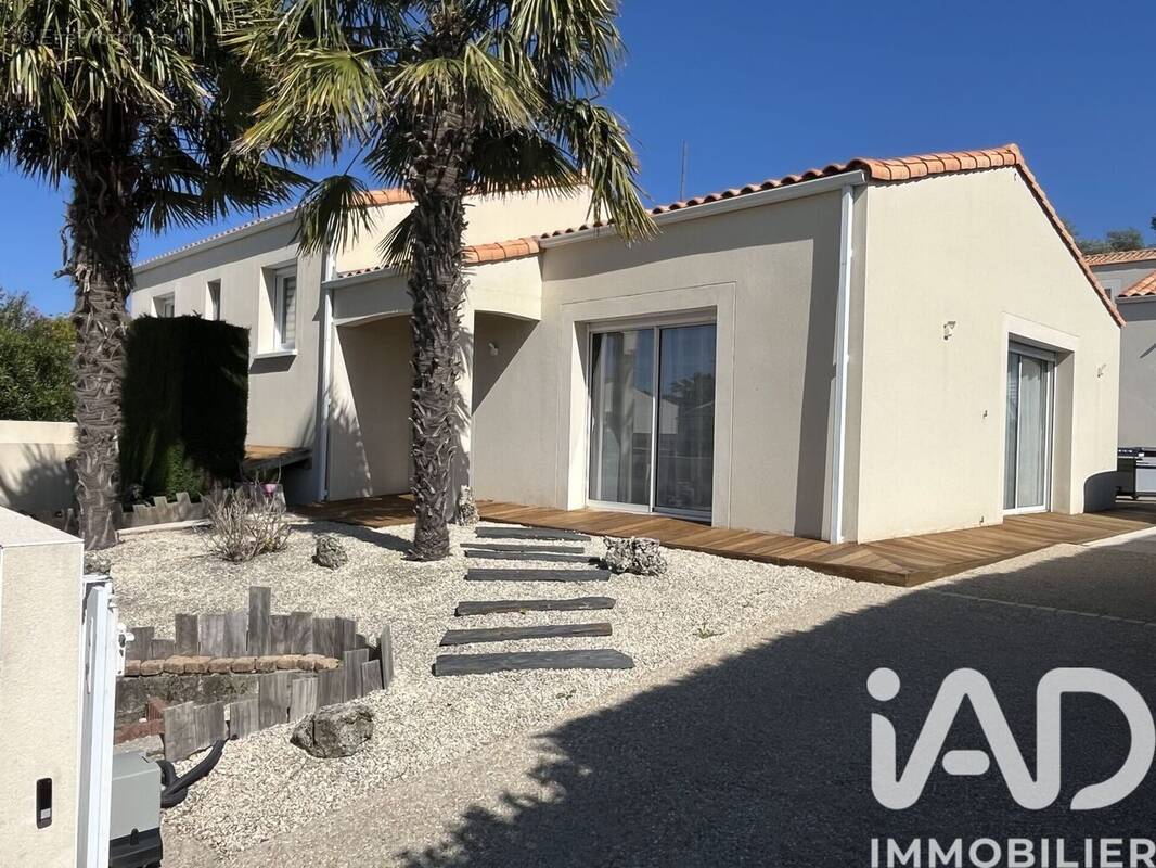 Photo 1 - Maison à TONNAY-CHARENTE