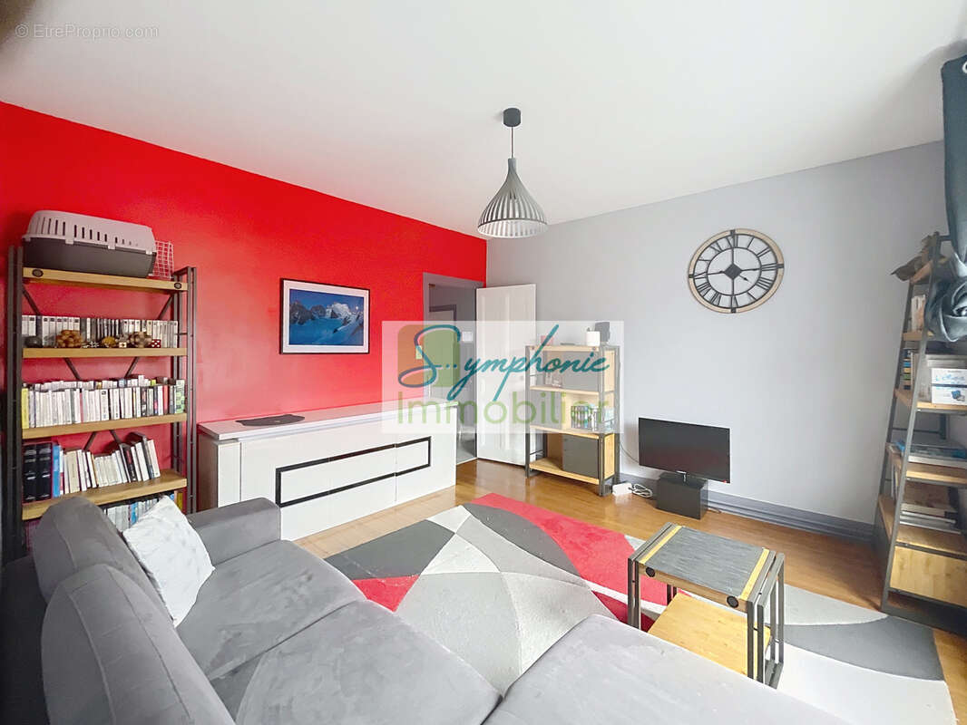 Appartement à COGNIN