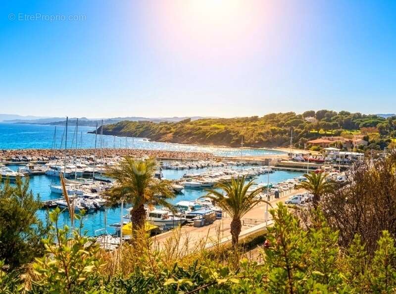 Appartement à SIX-FOURS-LES-PLAGES