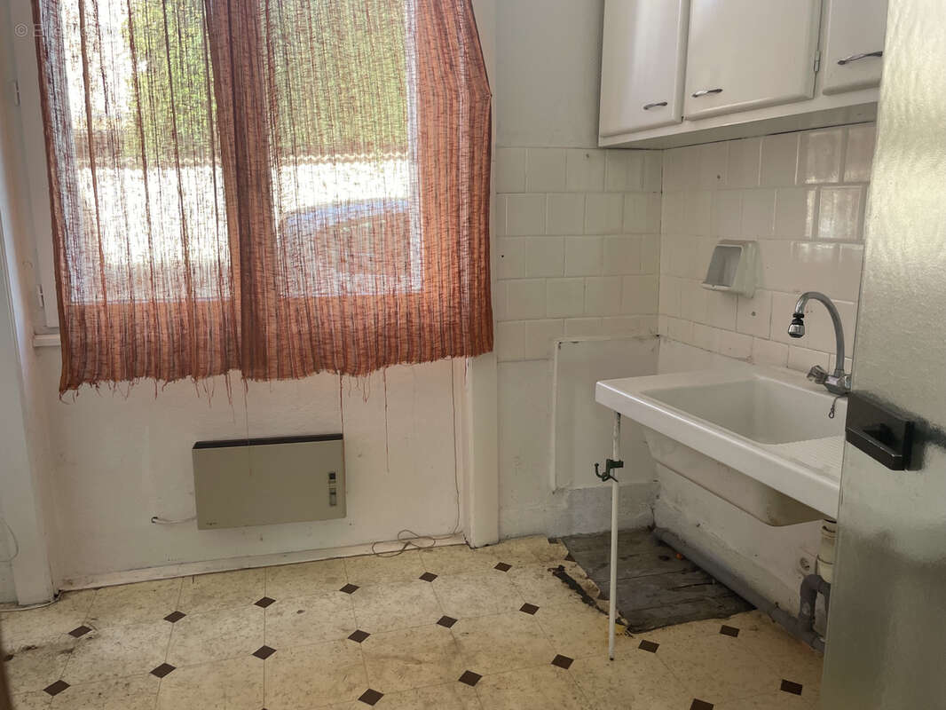 Rare, saint-etienne appartement en  rez de jardin  avec 300 m2 d'exterieur - photo 9