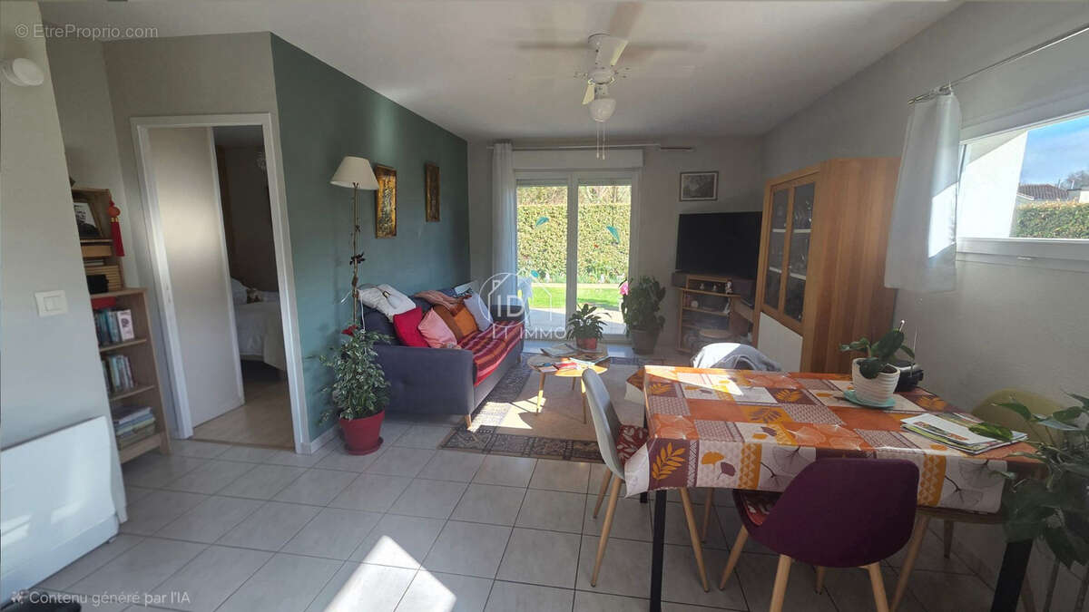 Autre à SAINT-SEURIN-SUR-L'ISLE