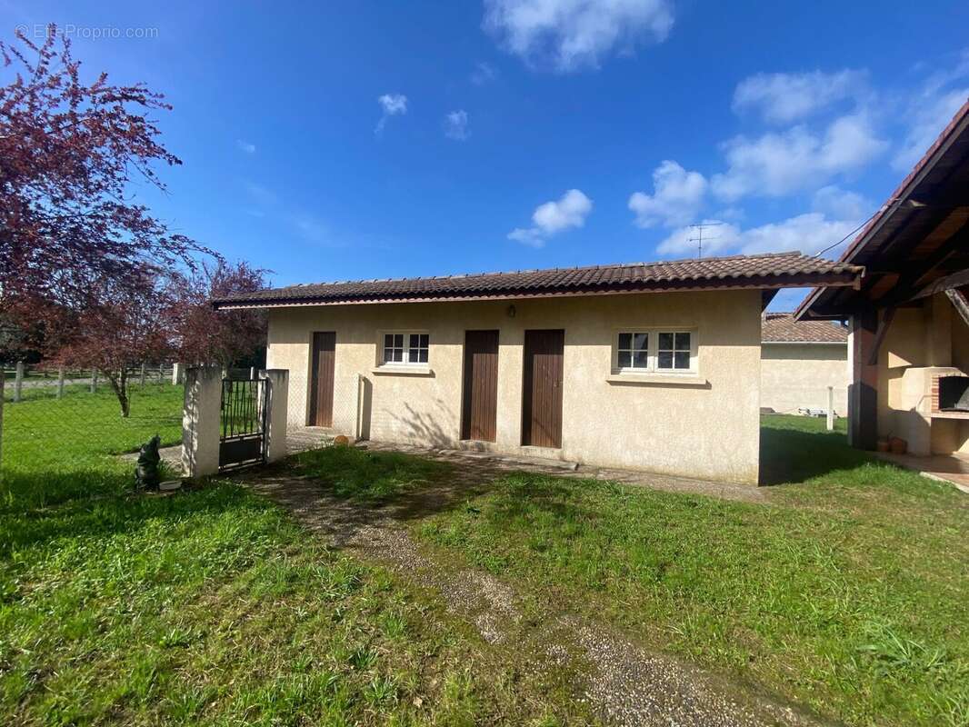 Maison à ARES