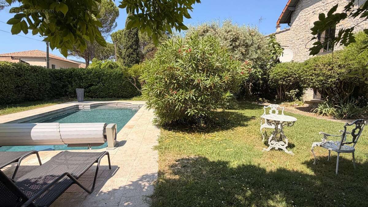 Maison à VAISON-LA-ROMAINE