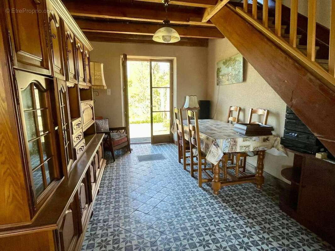Maison 77 m² à Saint-Medard-La-Rochette  - photo 3