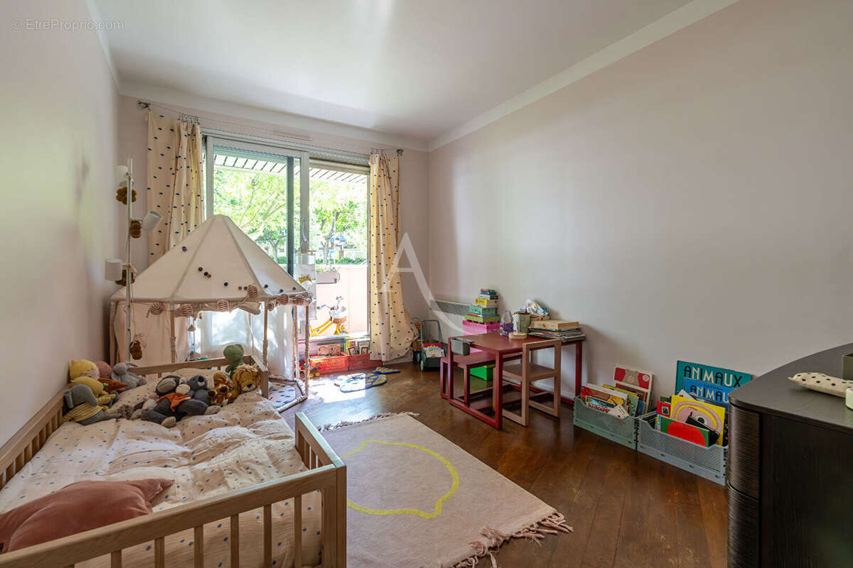 Appartement à PARIS-12E