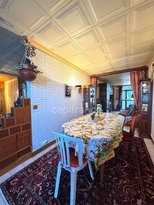 Appartement à vendre, 5 pièces, de 86 m² pour une famille qui aime l'espace ou pour un bel investissement locatif - photo 4