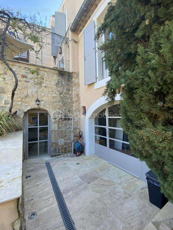 Maison de caractere avec jardin d'exception,piscine et vue imprenable-proche uzes - photo 20