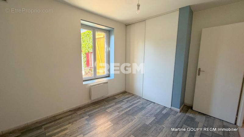 Appartement à LA CHAPELLE-SAINT-MESMIN