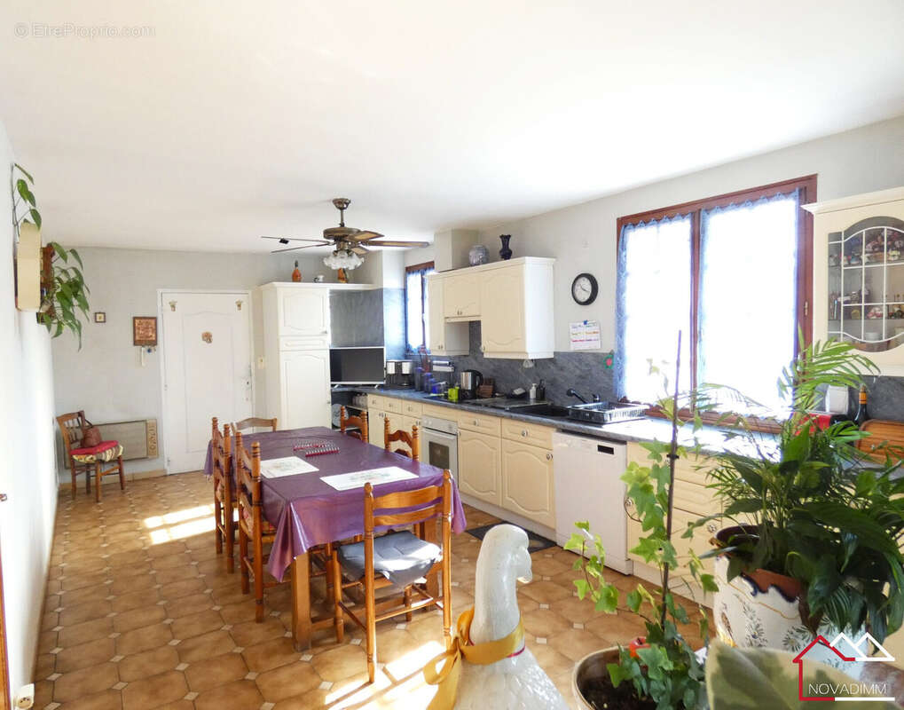 Maison à SAINT-PRIVAT-DES-PRES
