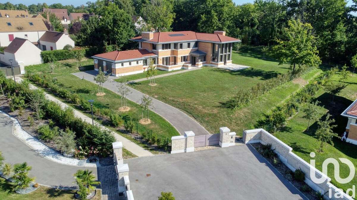 Photo 2 - Maison à MAGNY-LE-HONGRE