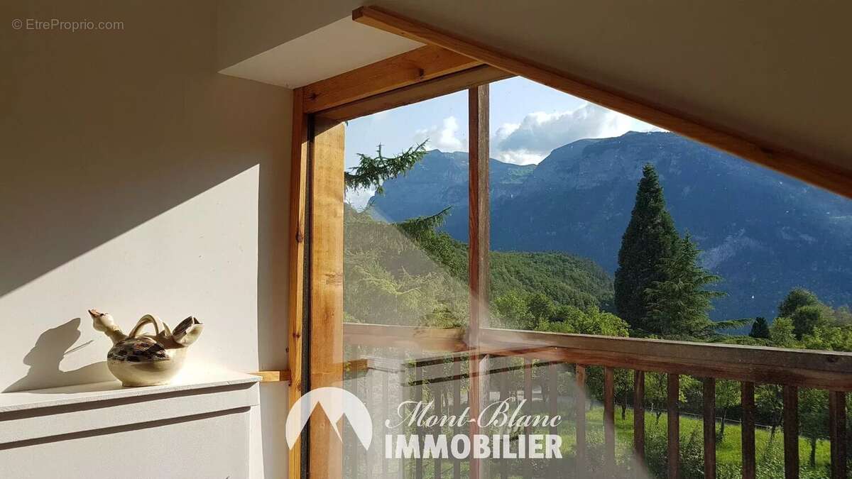 Maison à ARACHES-LA-FRASSE