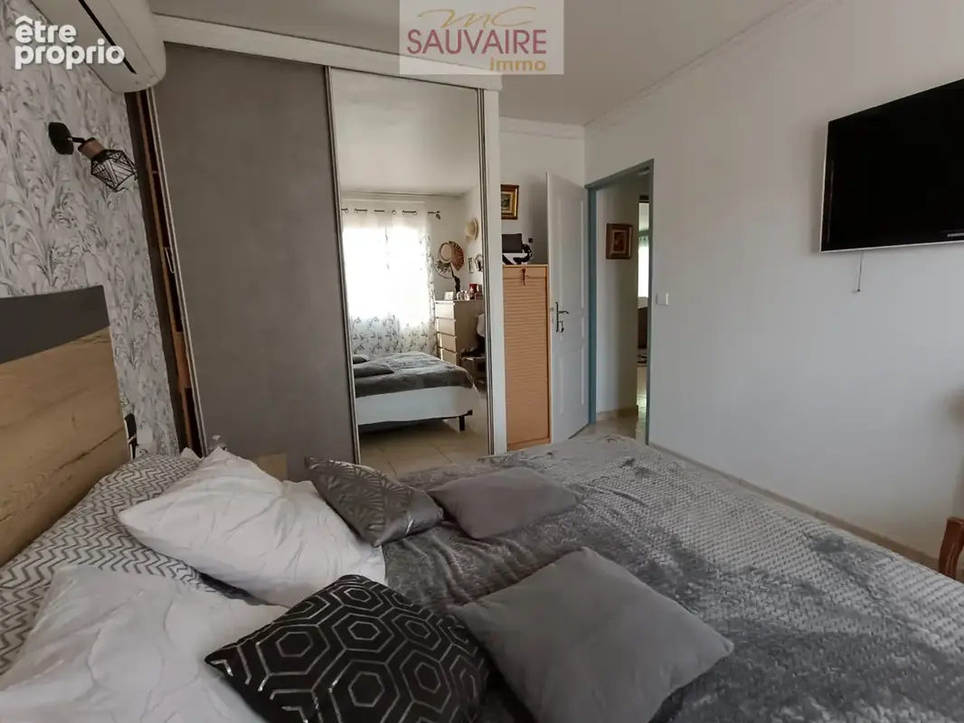 Belle villa 4 faces avec piscine de 145 m2 habitable dans un quartier résidentiel - photo 17