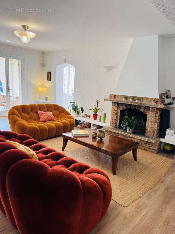 Appartement à EZE