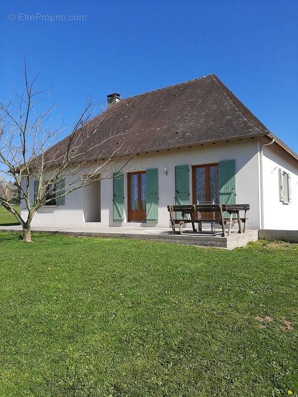 Maison à COUSSAC-BONNEVAL