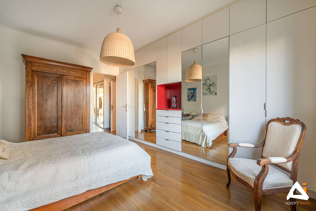 Appartement à MARSEILLE-6E