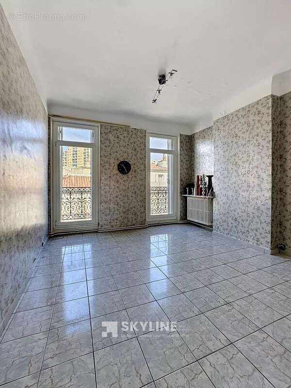 Appartement à MARSEILLE-6E
