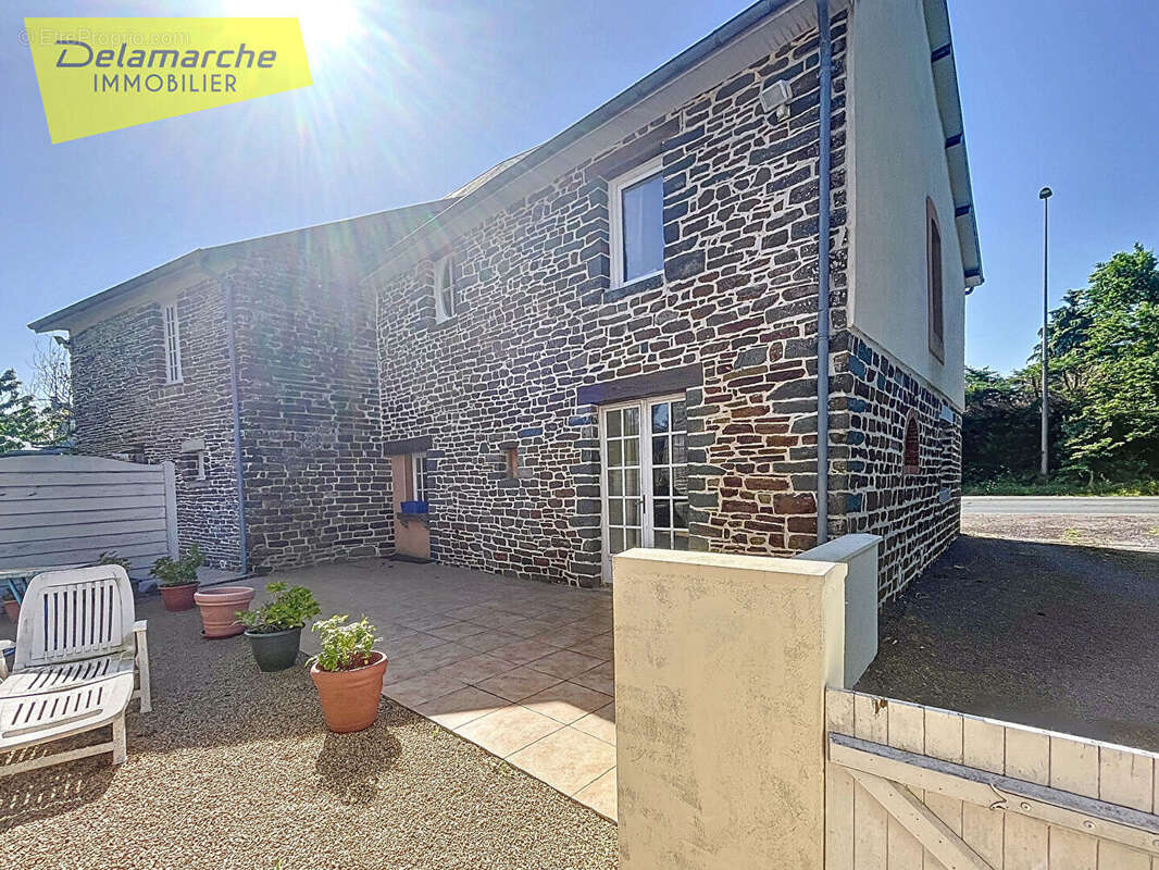 Maison à SAINT-SAUVEUR-LA-POMMERAYE