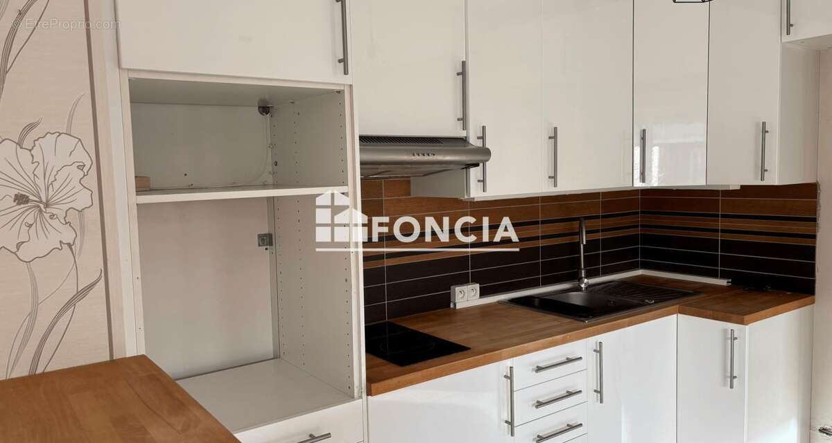 Appartement à MEYZIEU