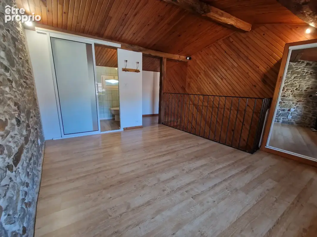 À SOUAL   Centre du village   Maison T2 rénovée avec garage   Idéal investisseur ! - photo 5
