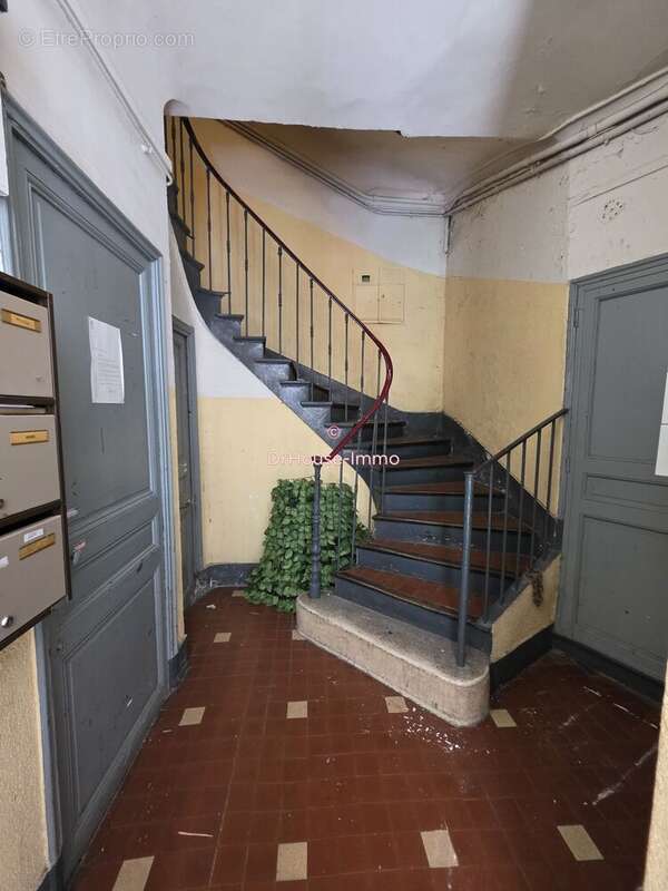 Appartement à MARSEILLE-2E