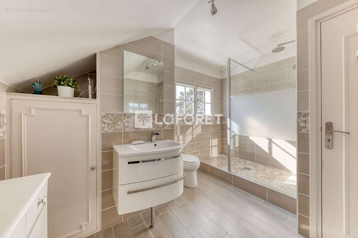 Maison à ROISSY-EN-BRIE