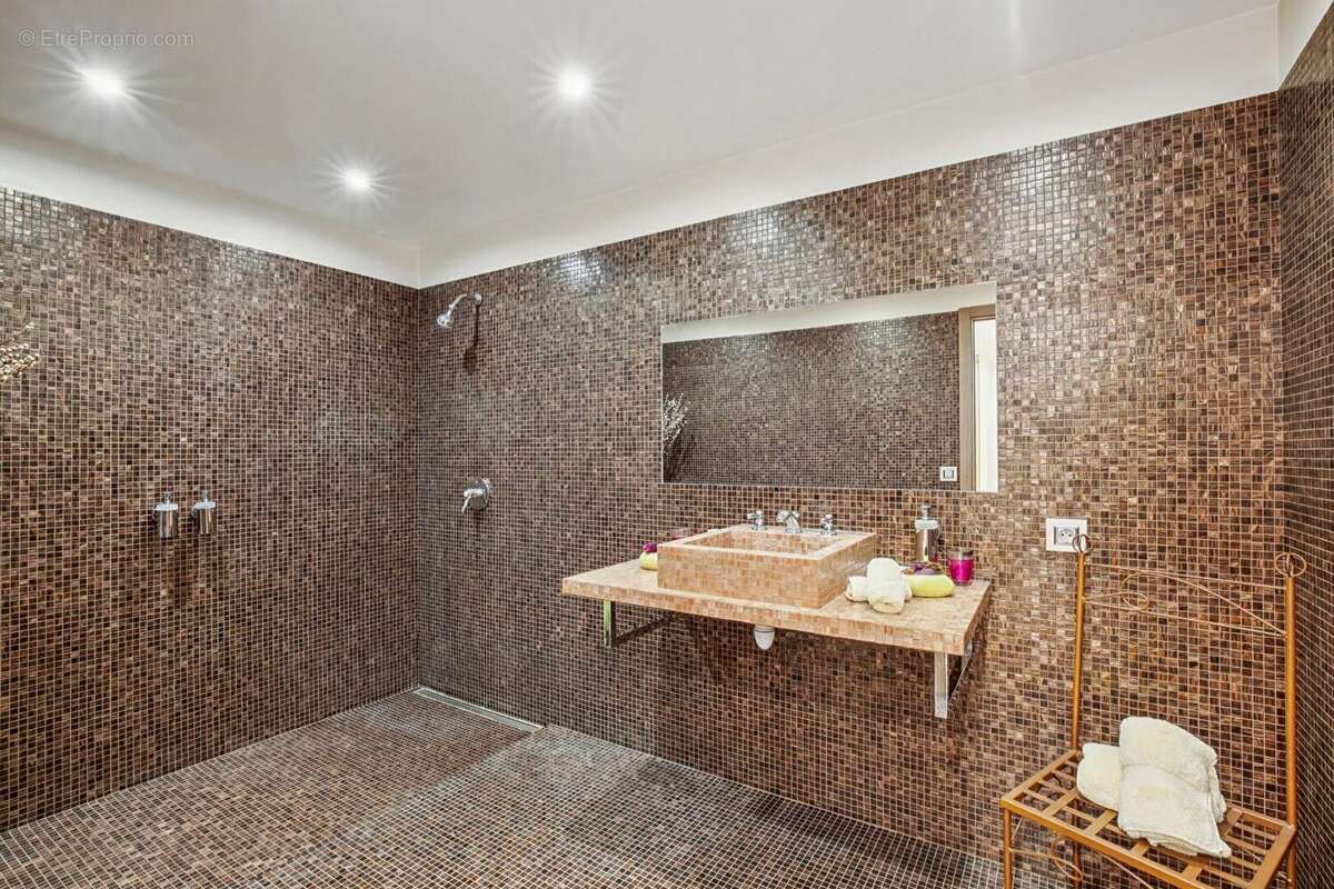 Maison à CROISSY-SUR-SEINE