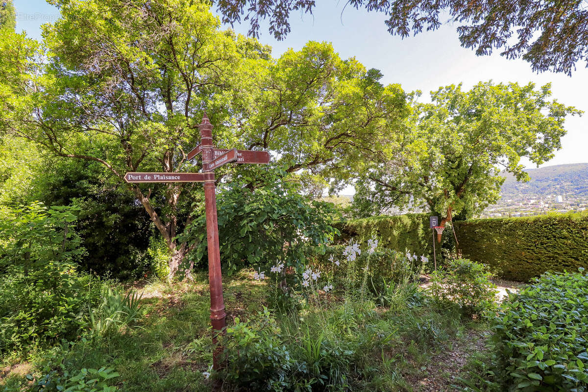 Maison à DRAGUIGNAN