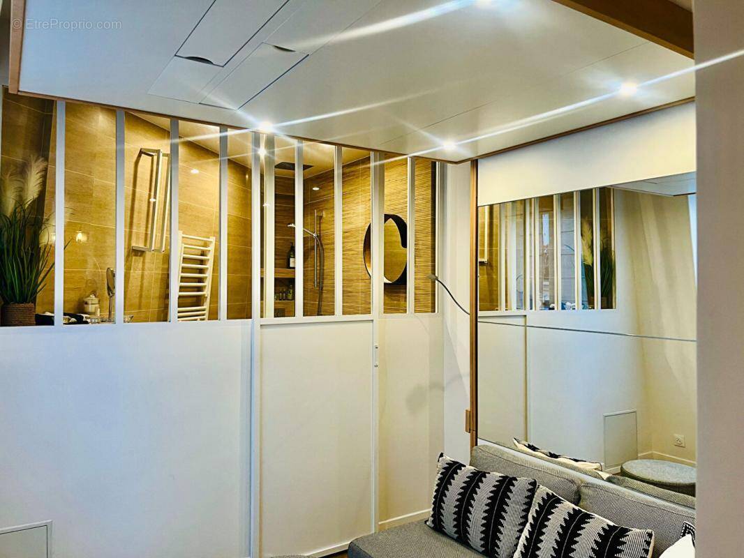 Appartement à PARIS-17E