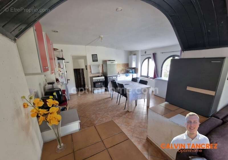 Appartement à SAINT-BRES