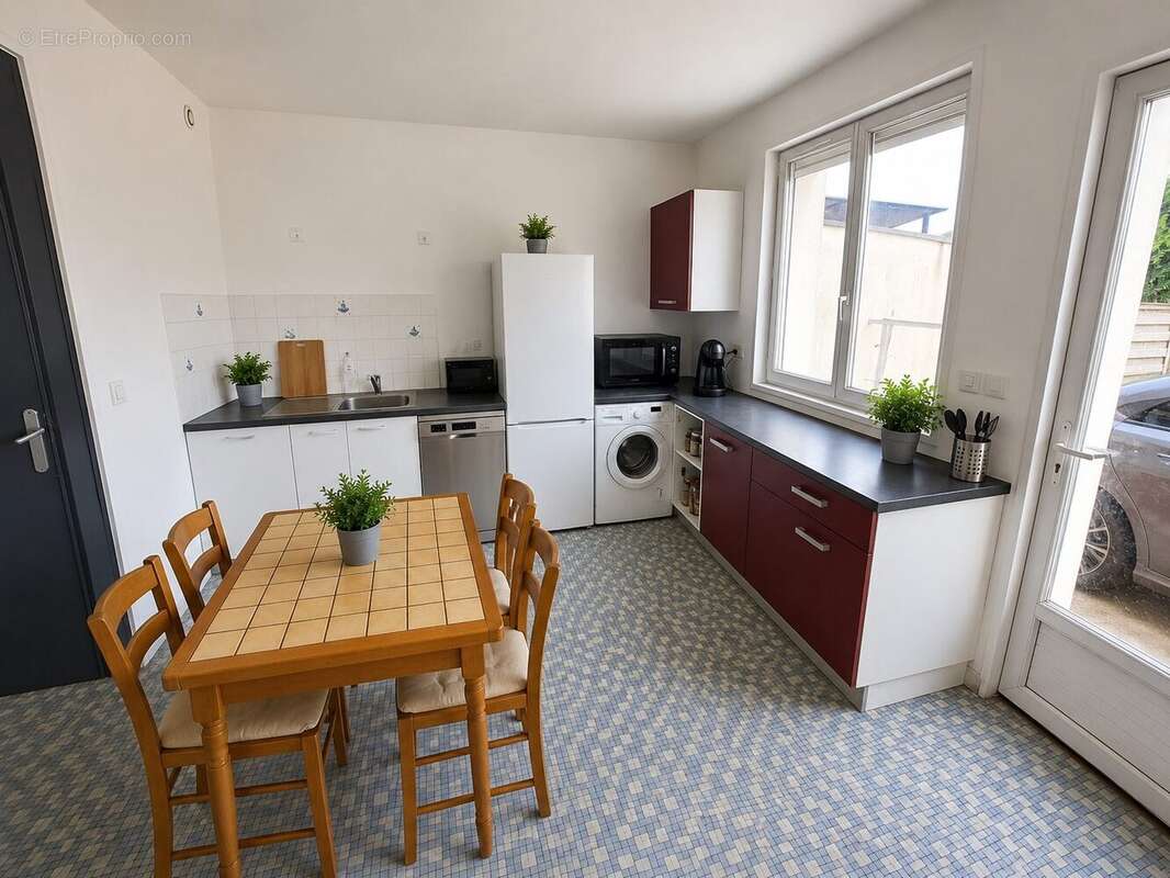 Maison 131 m² à Crasville  - photo 2