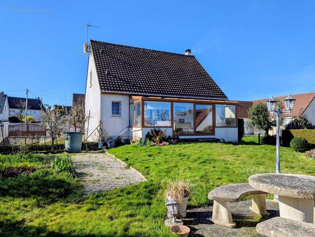 jardin - Maison à GRANDCAMP-MAISY