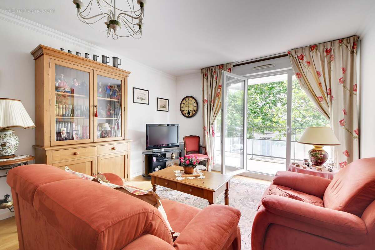 Photo 2 - Appartement à LA GARENNE-COLOMBES