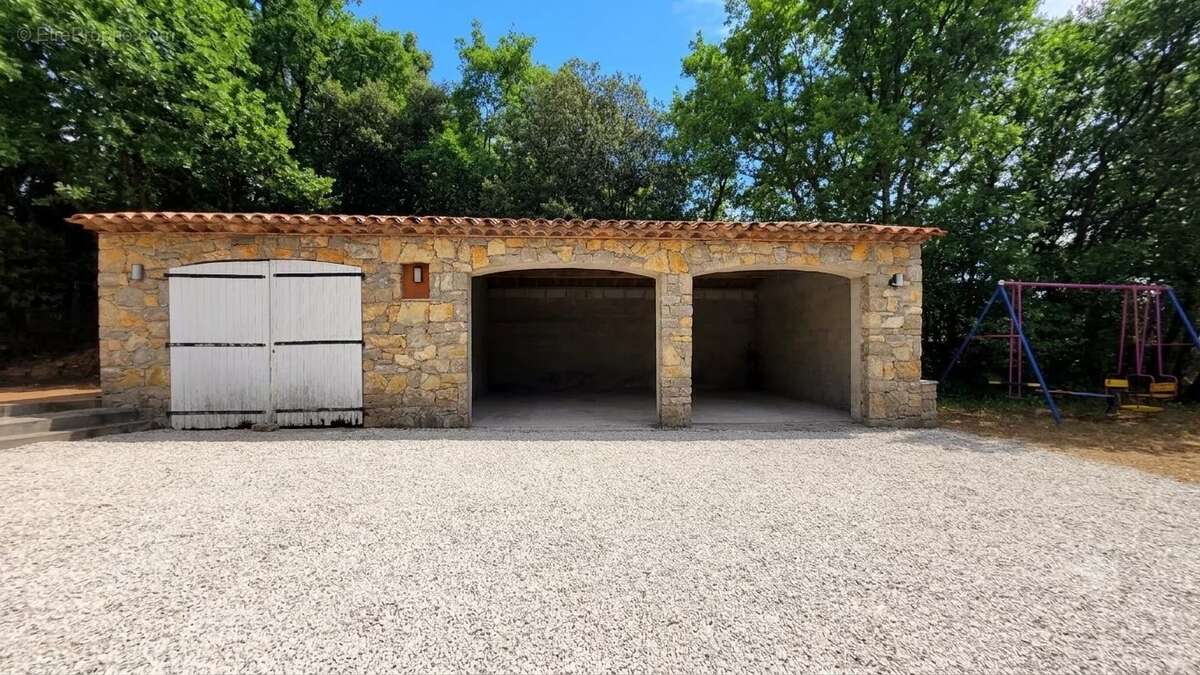 Villa plain-pied - 3 chambres - 3800m² jardin - double  garage -  piscine - photo 4