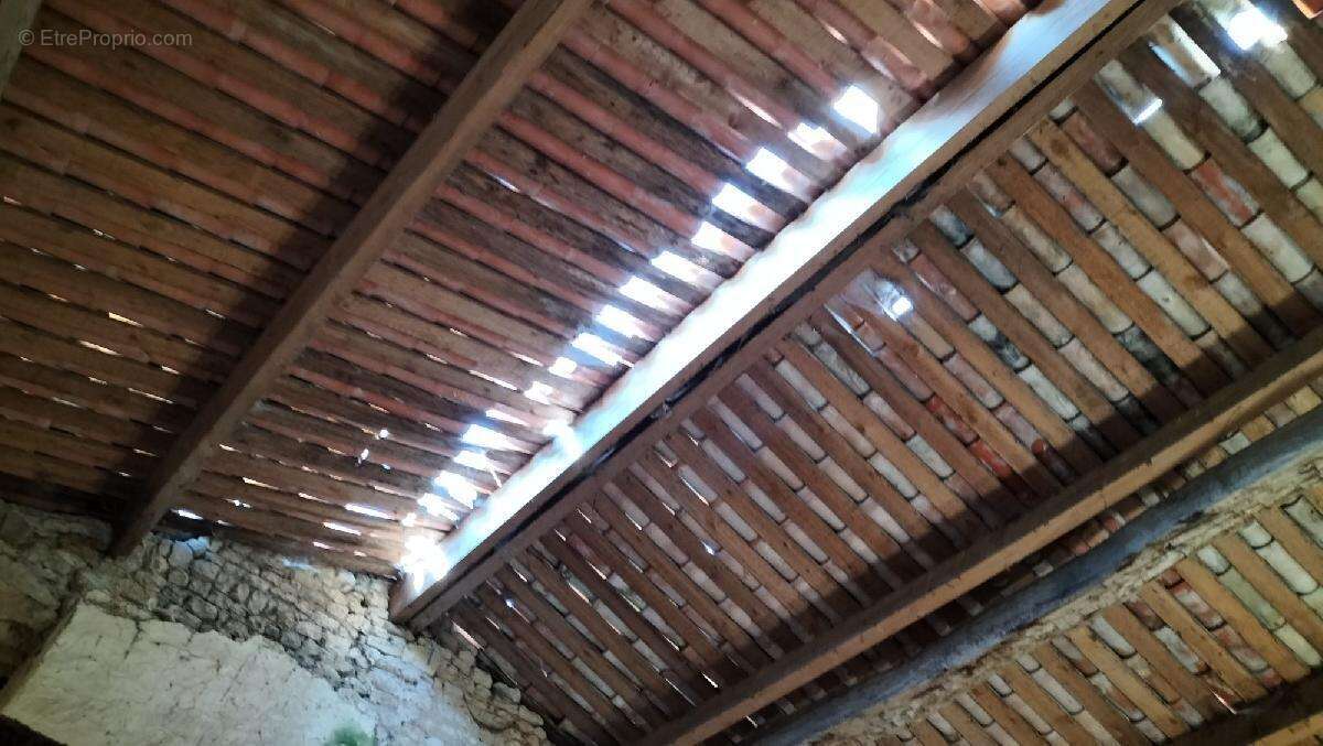 Maison à SAINT-SATURNIN-DU-BOIS