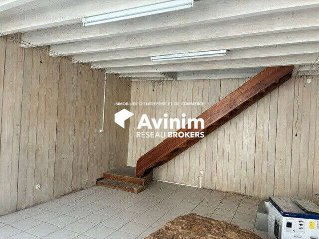 Commerce 196 m² à Dommartin-Les-Remiremont  - photo 2