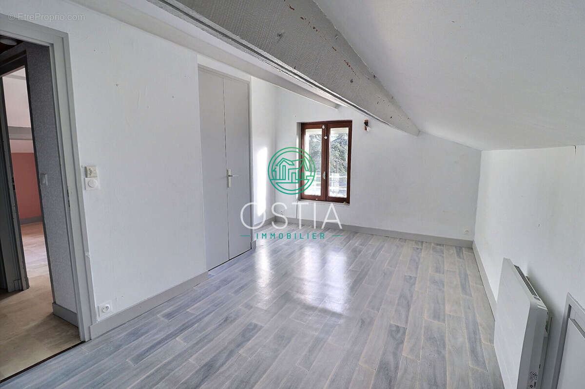 Maison à SAINT-MARTIN-LA-PLAINE